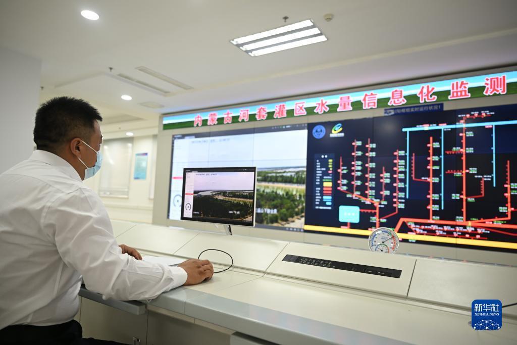 奔驰宝马游戏厅